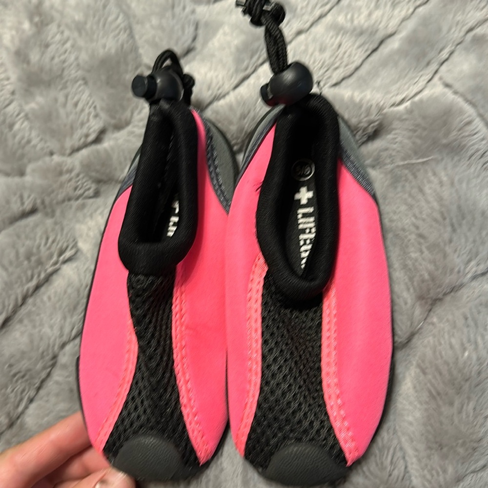 Lifeguard water shoes never worn size 5/6